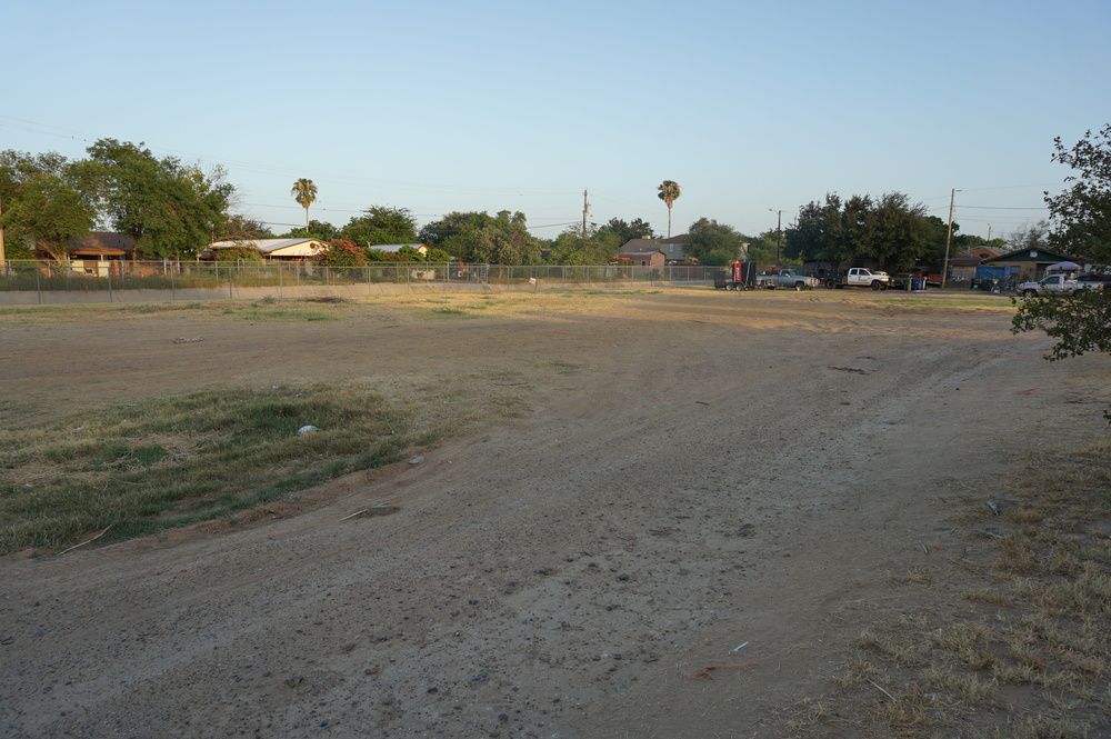 Land For Sale Calton & Springfield - Laredo Tx: 401 W Calton Rd, Laredo, TX 78041